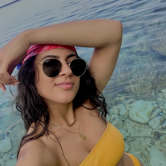 Meet your Posher, Rita - Picture 1 of 1